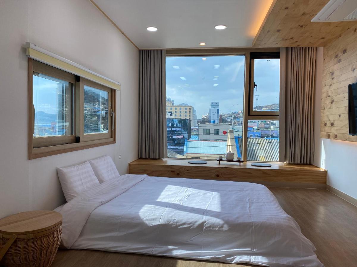 38Th Street Guesthouse Mokpho Kültér fotó